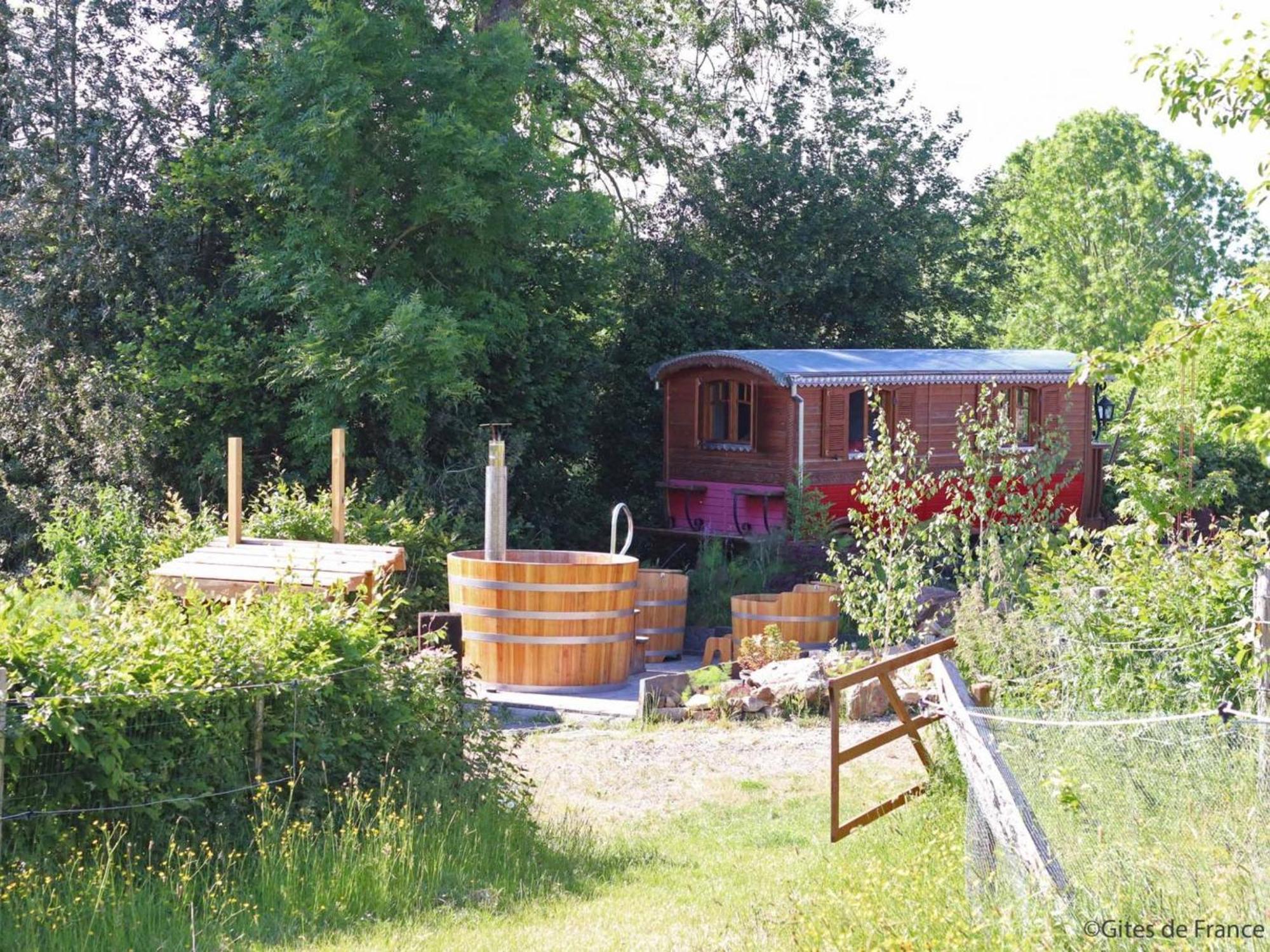 La Lande-de-Goult Maison Isolee Avec Spa Nordique, Piscine Et Jardin Privatif Au Coeur De La Nature - Fr-1-497-116ヴィラ エクステリア 写真